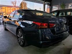 نيسان ألتيما